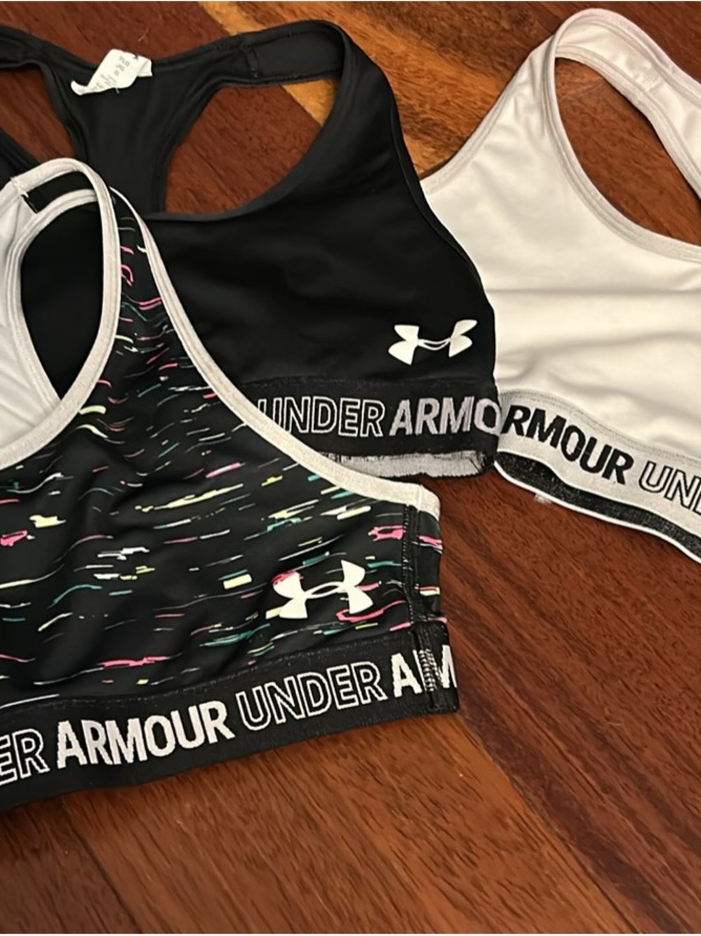 Under Armour youth- lg Sports Bra Set in Black, White, Multicolor
